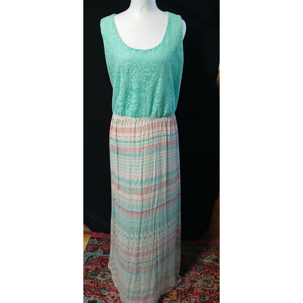 Just Be Sleeveless sea Green Lace top Pastel colors on bottom Maxi Dress Large